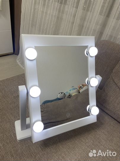 Зеркало с лампочками