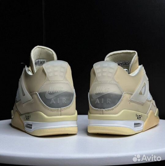 Кроссовки Nike Air Jordan 4 beige