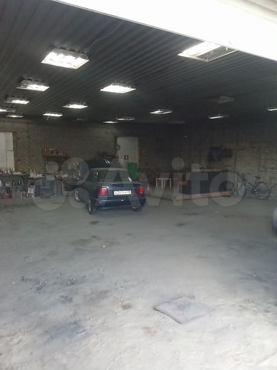 Гараж, > 30 м²