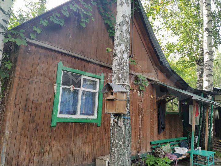 Дом 30 м² на участке 6,3 сот.