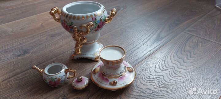 Самовар фарфоровый гжель