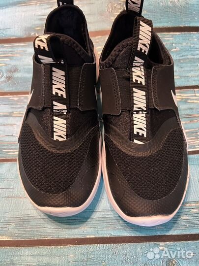 Кроссовки Nike 29