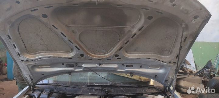 Капот Volkswagen Passat B5