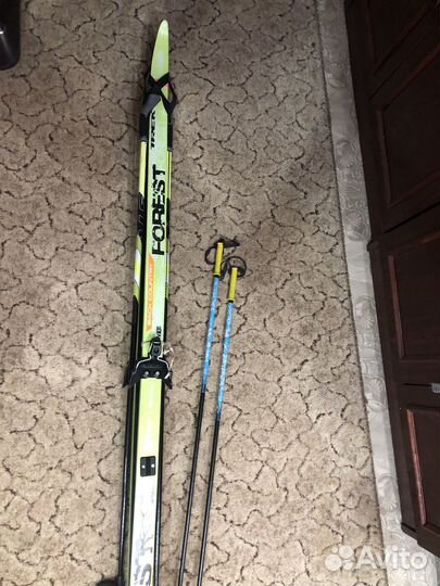 Лыжные ботинки 36-37 размер и лыжи с палками