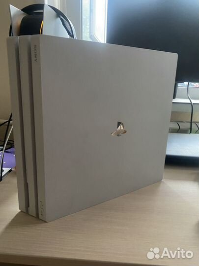 Sony PS4 pro 1tb
