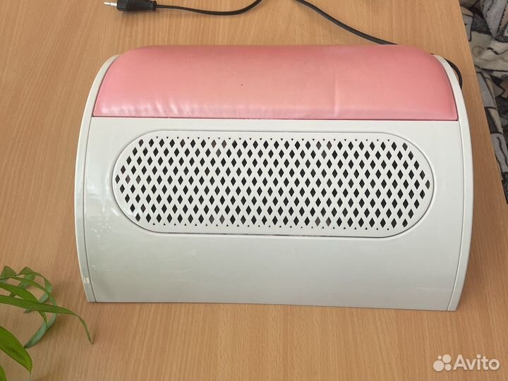 Маникюрный пылесос