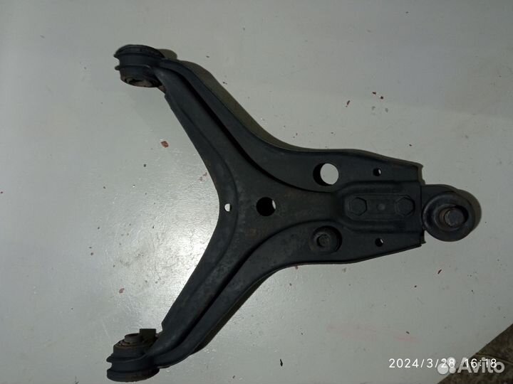 Рычаг передний левый audi 80 b3