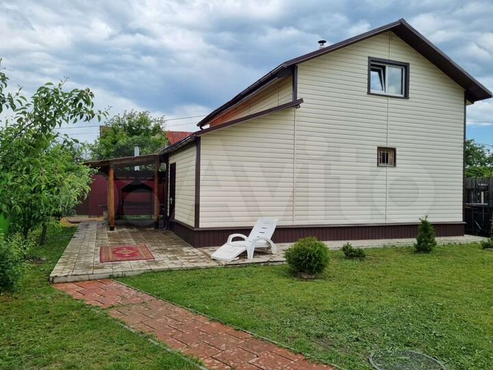 Дом 100 м² на участке 8 сот.