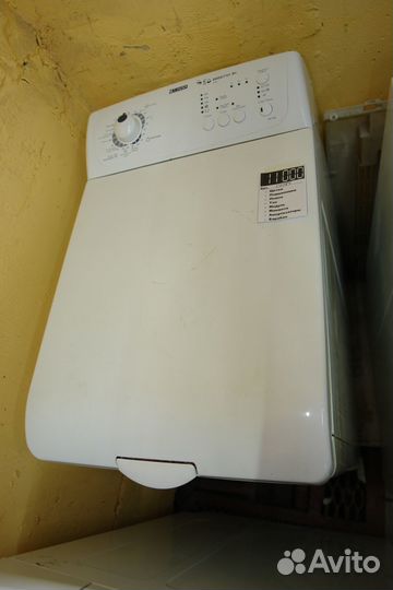 Стиральная машина Zanussi ZWP 582