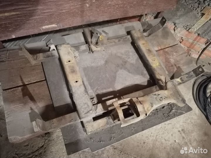 Подрамник для раздатки на ниву