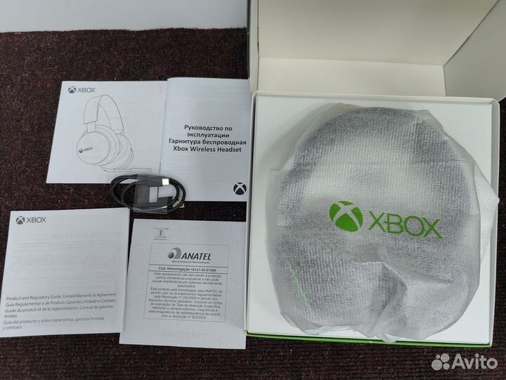 Фирменная гарнитура Xbox Wireless Headset