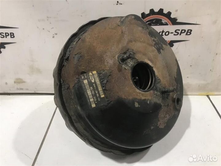 Усилитель тормозов вакуумный Ford Focus 3