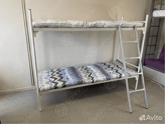 Металлическая кровать