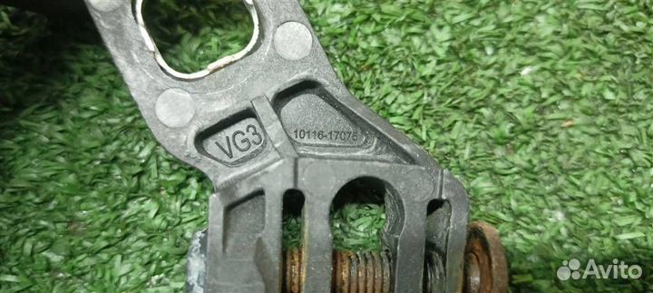 Кронштейн крепления фары Audi Q5