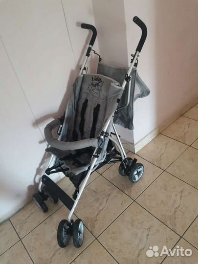 Прогулочная коляска трость новая