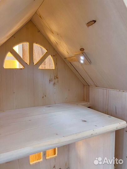 Кукольный дом (стеллаж для игрушек) со светом