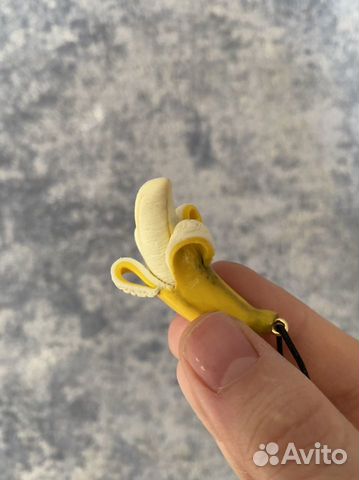 Кулон «Бананчик» из полимерной глины объявление продам