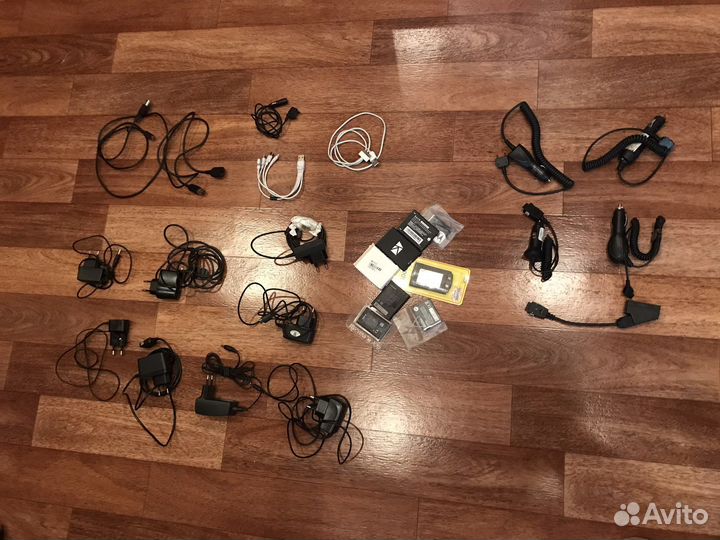 Зарядки для телефонов, автомобиля, батареи