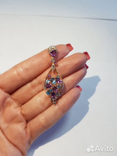 Золотой подвес с бриллиантами, топазами и аметиста