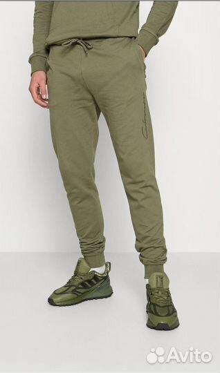 Спортивный Костюм closure London раз L и М