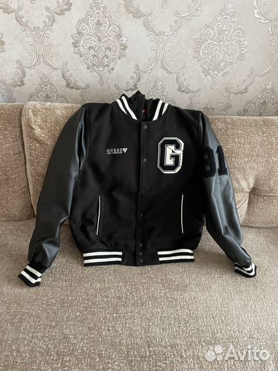 Бомбер мужской guess