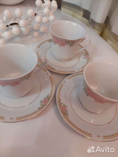 Чашки с блюдцами из китайского фарфора