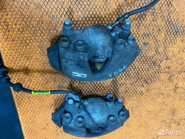 Суппорт тормозной передний Audi Q5 I 8R cdnc 2011