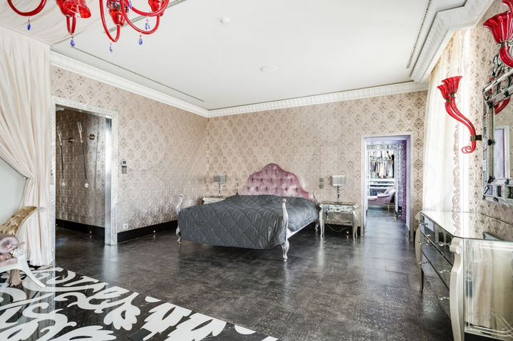 6-к. квартира, 633 м², 5/5 эт.