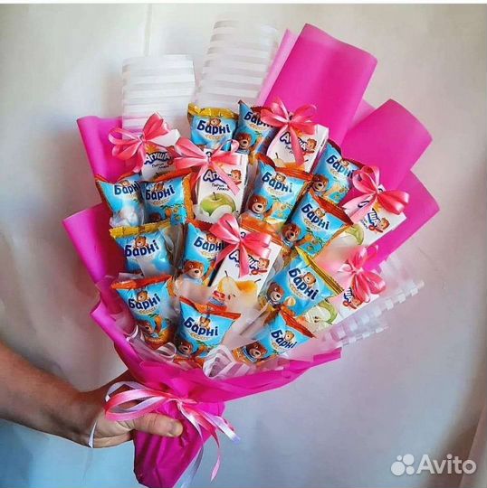 Букет из Барни и сока ребенку