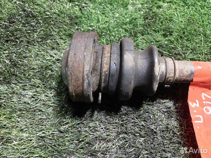 Привод задний правый Mercedes-Benz E-Class