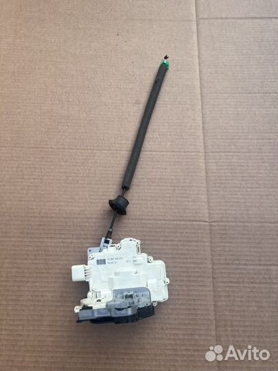 Замок задней правой двери Audi Q3 8U