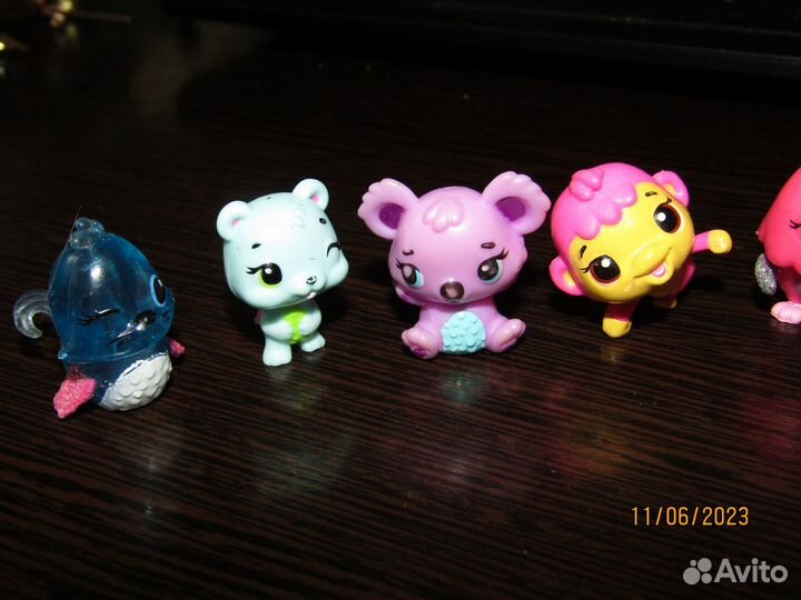 Игрушки пластмассовые разные отличные