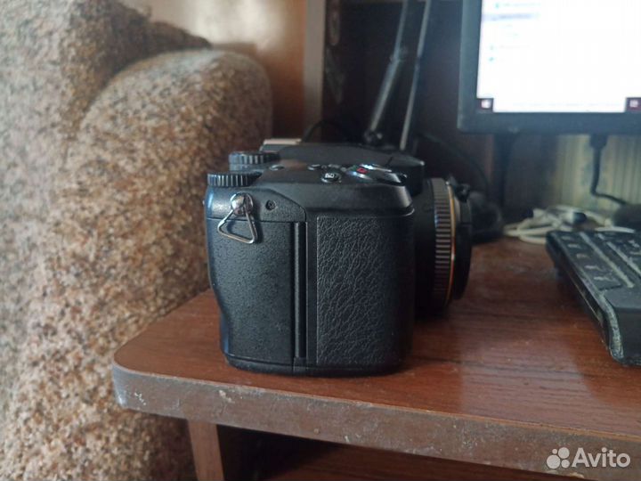 Компактный фотоаппарат Fujifilm finepixs 7000