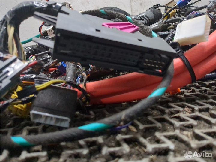 Электропроводка Tesla Model S, 2013