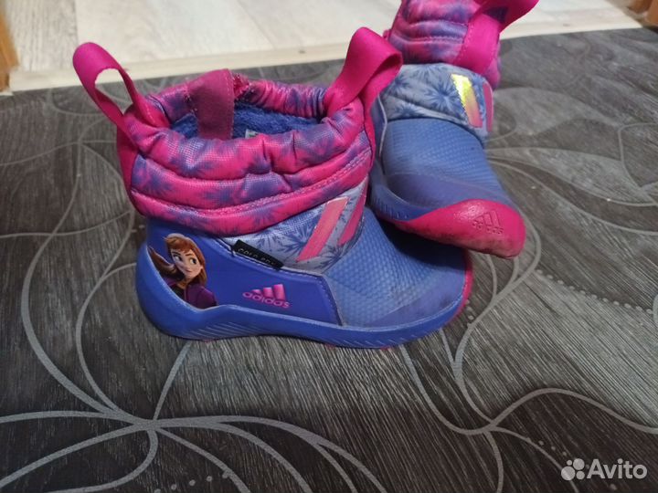 Сапожки для девочки