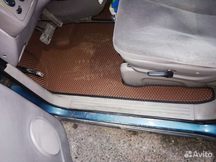 Коврики на Dodge Caravan