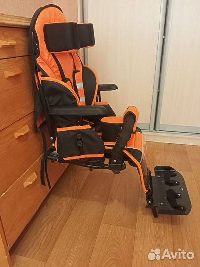 Коляска для детей с дцп