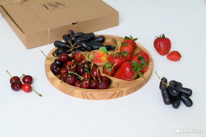 Деревянная менажница 