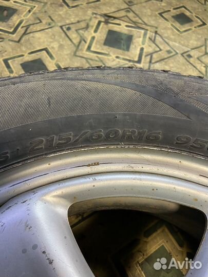 Zetro Ice Edge 215/60 R16