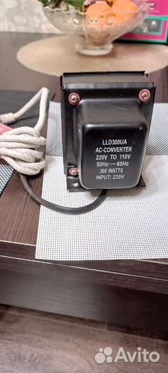 Понижающий трансформатор 220 110,300w
