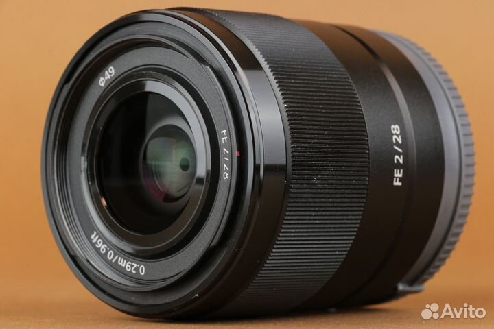 Sony FE 28mm f/2 (id 02252)