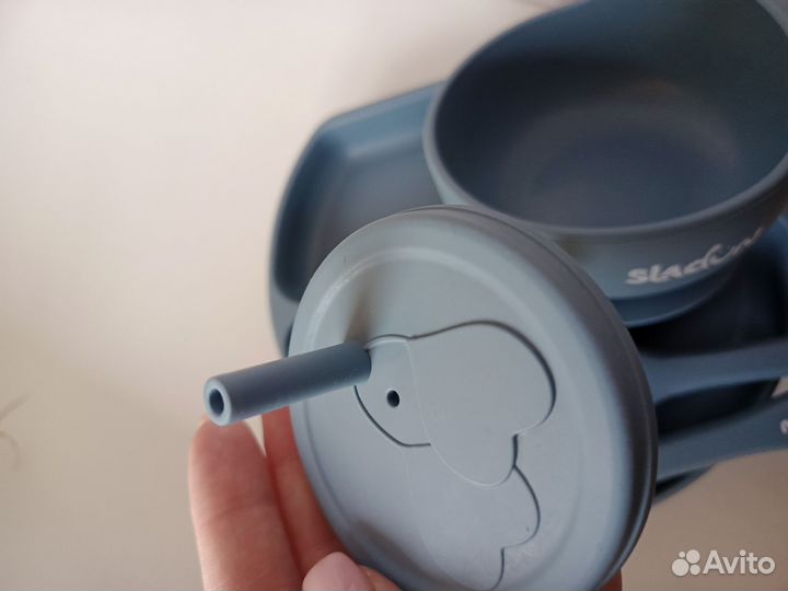 Комплект детской силиконовой посуды на присосках