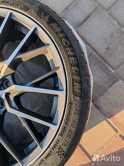 Michelin Pilot Sport 4 S 235/40 R19 98Y