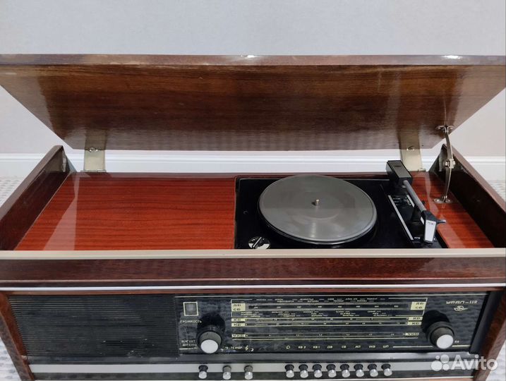 Ламповая радиола СССР Урал 112