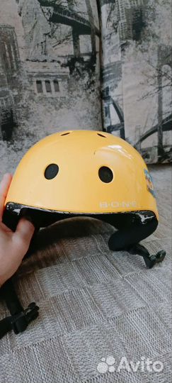 Горнолыжный шлем