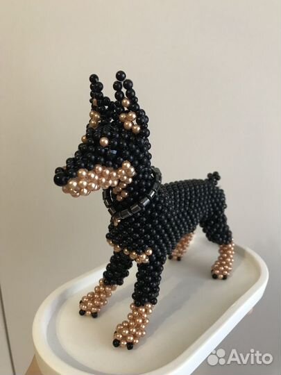 Доберман из бисера