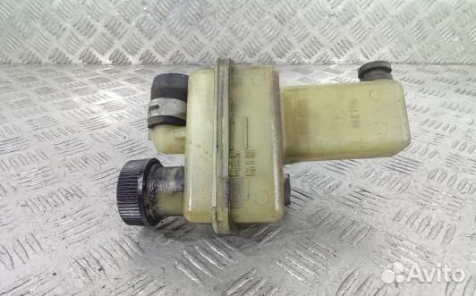 Бачок гу mazda 3 1 (HDN30NO01)