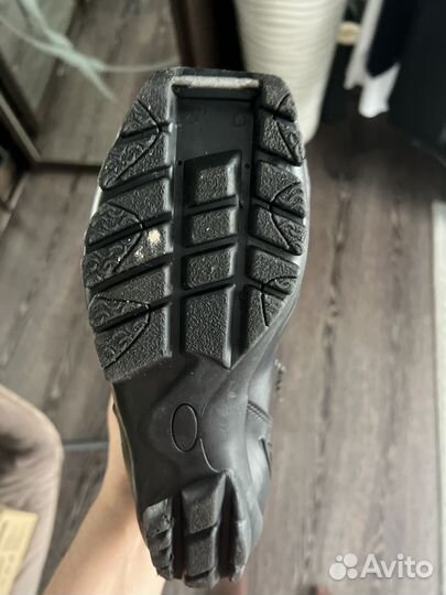 Лыжные ботинки