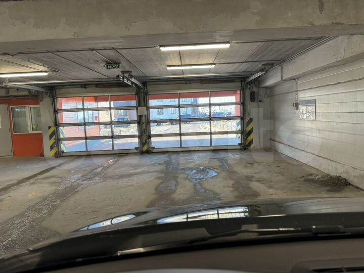 Машиноместо, 14 м²