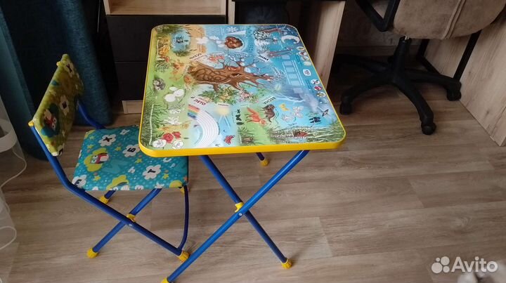 Детский стол и стульчик